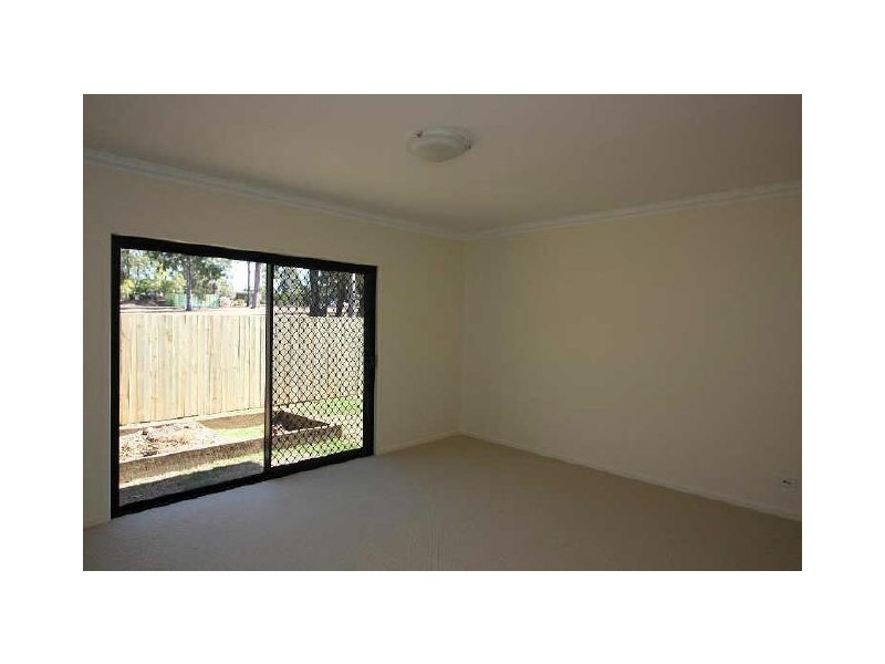 16 Eric Court, Hillcrest QLD 4118