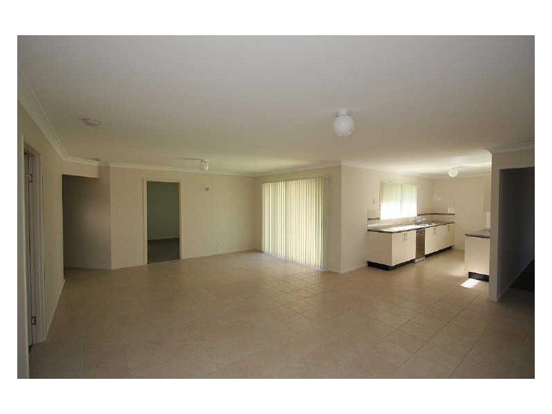 9 Chantilly Court, Loganlea QLD 4131