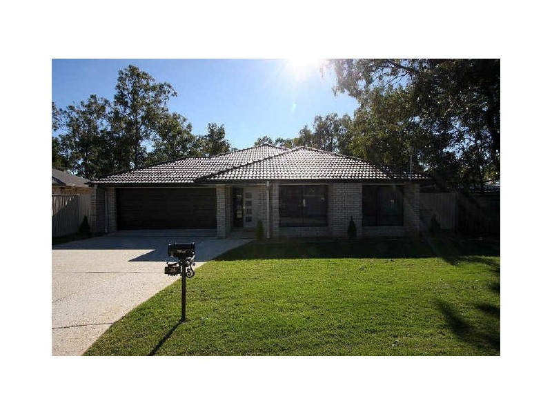 34 St John’s Way, Boronia Heights QLD 4124