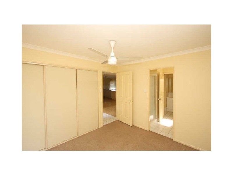 23 Billabong, Crestmead QLD 4132