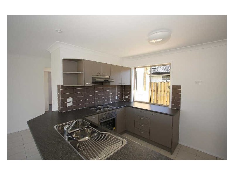 4 Pebbles Court, Berrinba QLD 4117