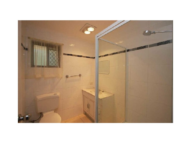 2/31 North Road, Woodridge QLD 4114