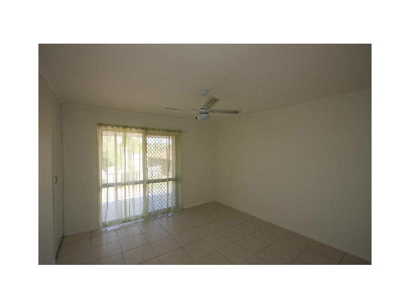 2/31 North Road, Woodridge QLD 4114