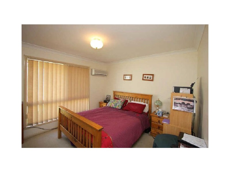 12 Fromelles Court, Regents Park QLD 4118