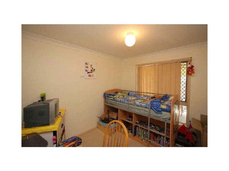 12 Fromelles Court, Regents Park QLD 4118