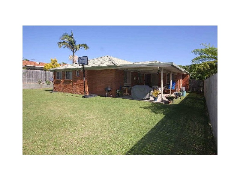 12 Fromelles Court, Regents Park QLD 4118