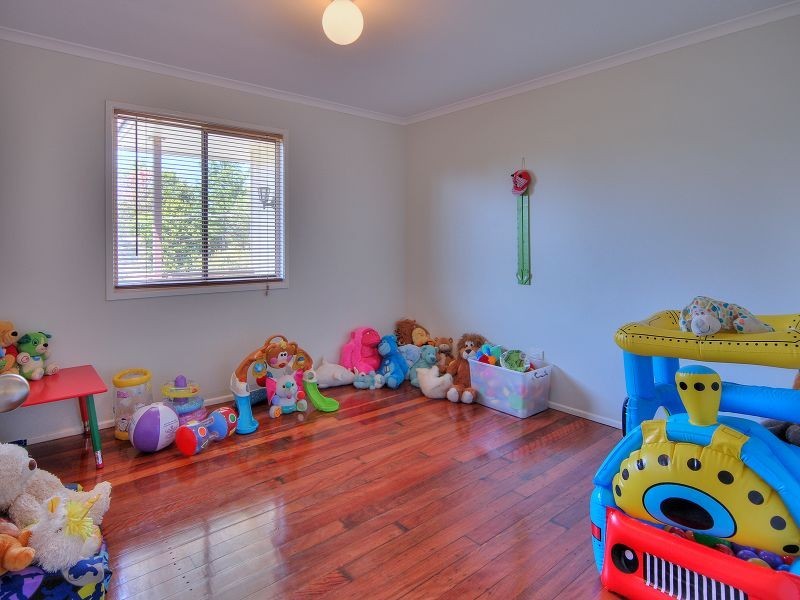 4 Satinwood Street, Crestmead QLD 4132