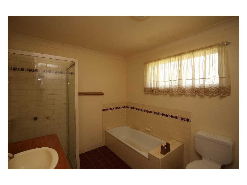 800 Wembley Road, Browns Plains QLD 4118