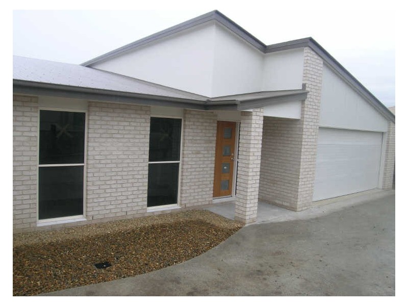 35 Charlton Place, Regents Park QLD 4118