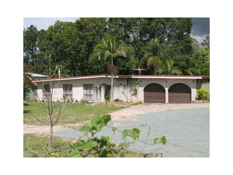 19 Green Road, Park Ridge QLD 4125