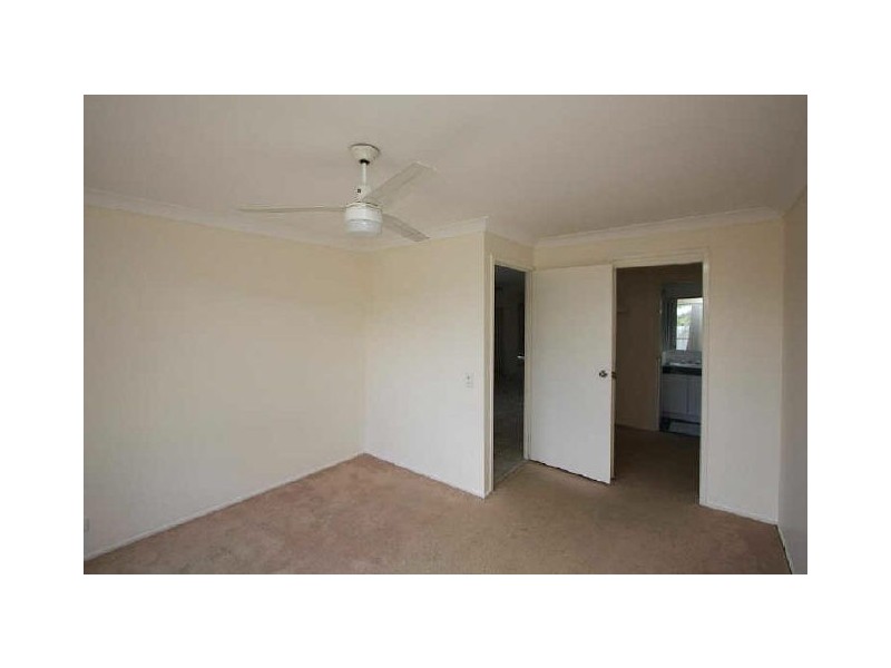 67 Middle Road, Hillcrest QLD 4118