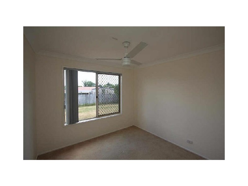 67 Middle Road, Hillcrest QLD 4118