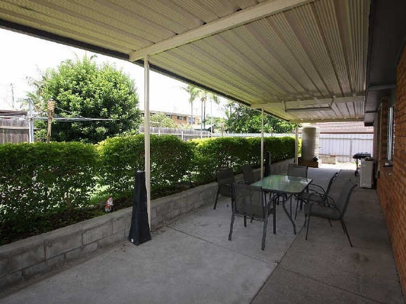 10 Limerick Drive, Crestmead QLD 4132