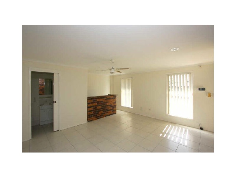 65 Estramina Road, Regents Park QLD 4118