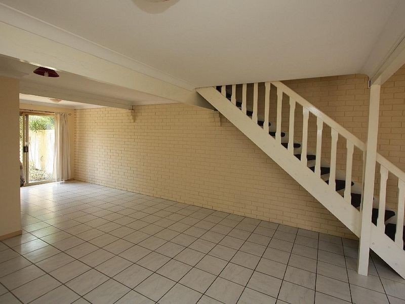 5/6 Peverell Street, Hillcrest QLD 4118