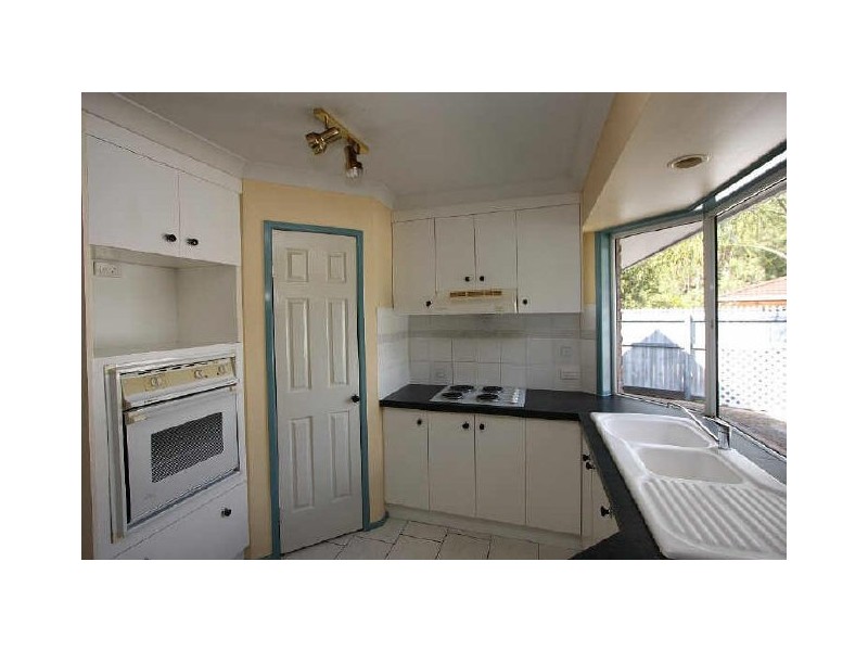 7 Calluna Court, Regents Park QLD 4118