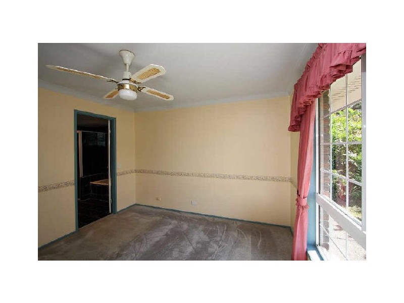 7 Calluna Court, Regents Park QLD 4118