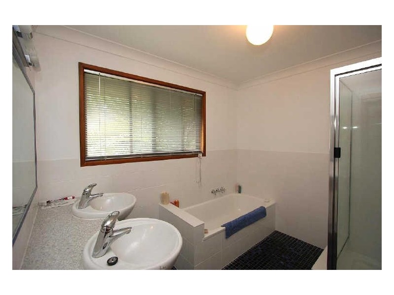 100 – 106 Crest Road, Greenbank QLD 4124