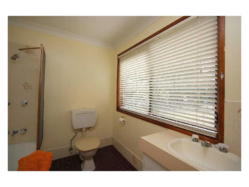 100 – 106 Crest Road, Greenbank QLD 4124