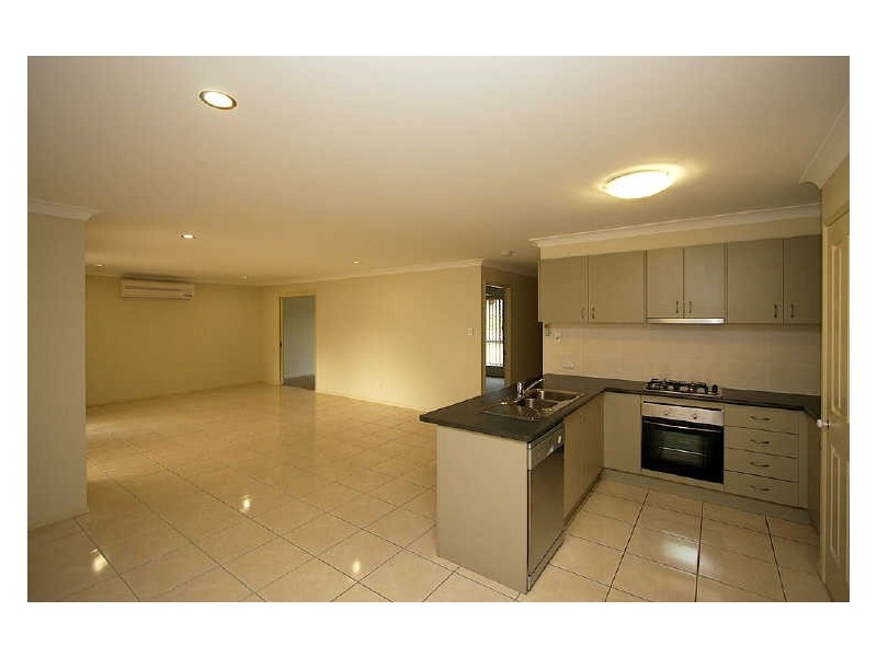 3 Zachary Court, Hillcrest QLD 4118