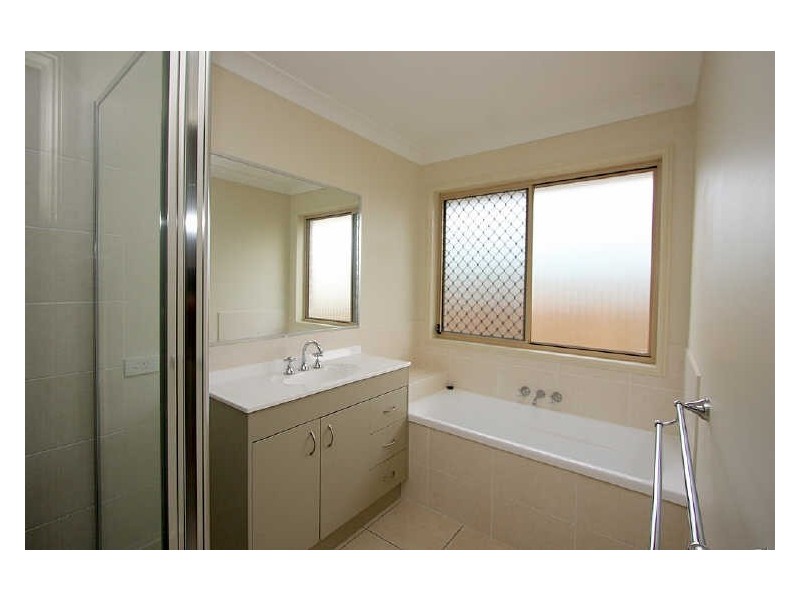 3 Zachary Court, Hillcrest QLD 4118