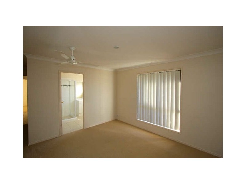 54 Lockyer Place, Crestmead QLD 4132