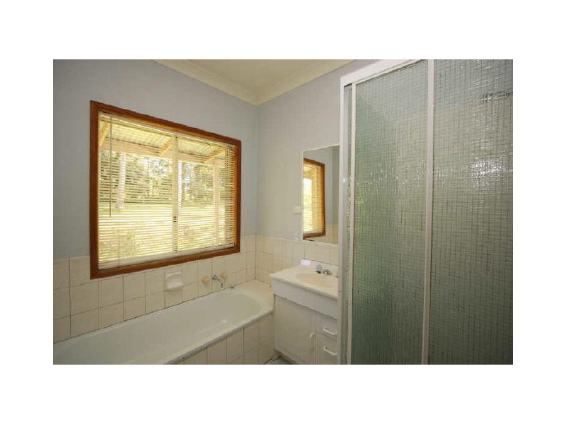 1 Braemar Rd, North Maclean QLD 4280