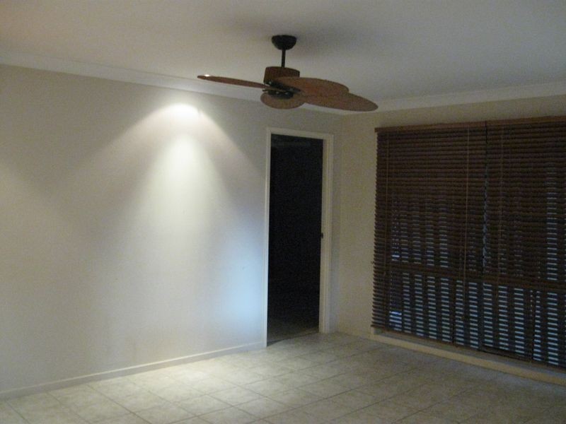 29 Regency Drive, Regents Park QLD 4118