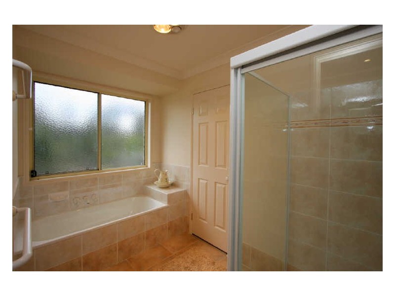 270 Rosia Road, Park Ridge QLD 4125