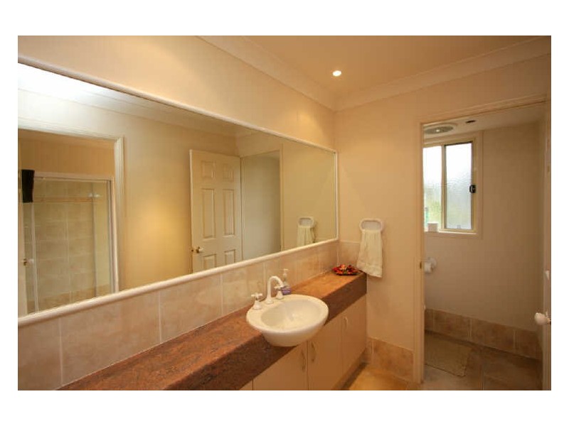 270 Rosia Road, Park Ridge QLD 4125