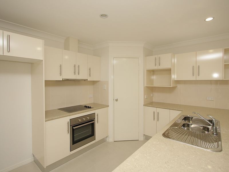 Unit 1/22 Charlton Place, Regents Park QLD 4118