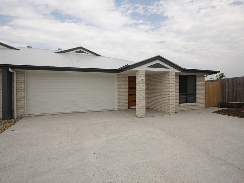 2/20 Charlton Place, Regents Park QLD 4118