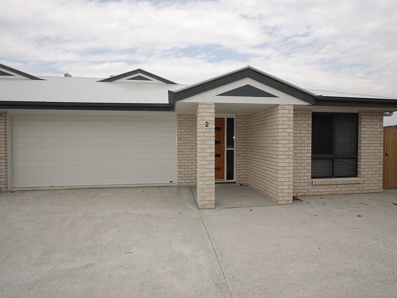 2/20 Charlton Place, Regents Park QLD 4118