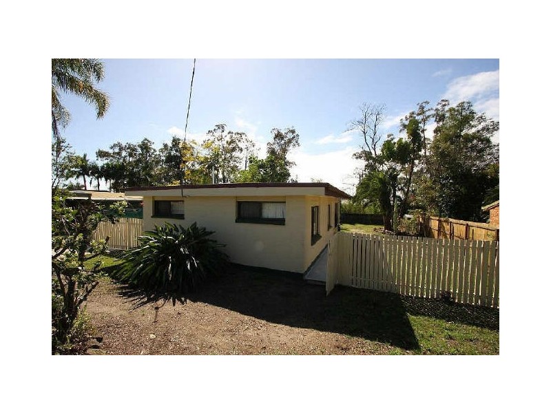 101 Conifer Street, Hillcrest QLD 4118
