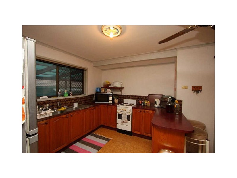 15 Rathbone Street, Hillcrest QLD 4118