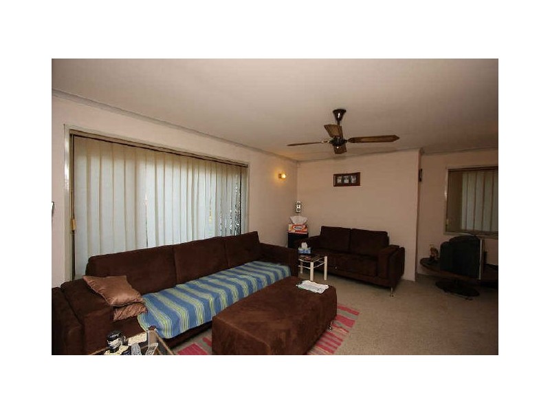 15 Rathbone Street, Hillcrest QLD 4118