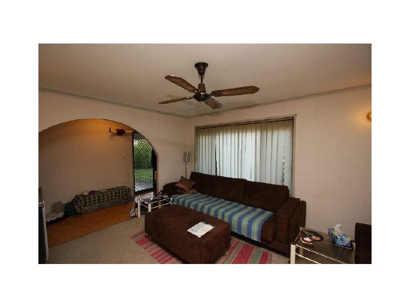 15 Rathbone Street, Hillcrest QLD 4118