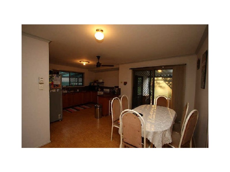 15 Rathbone Street, Hillcrest QLD 4118