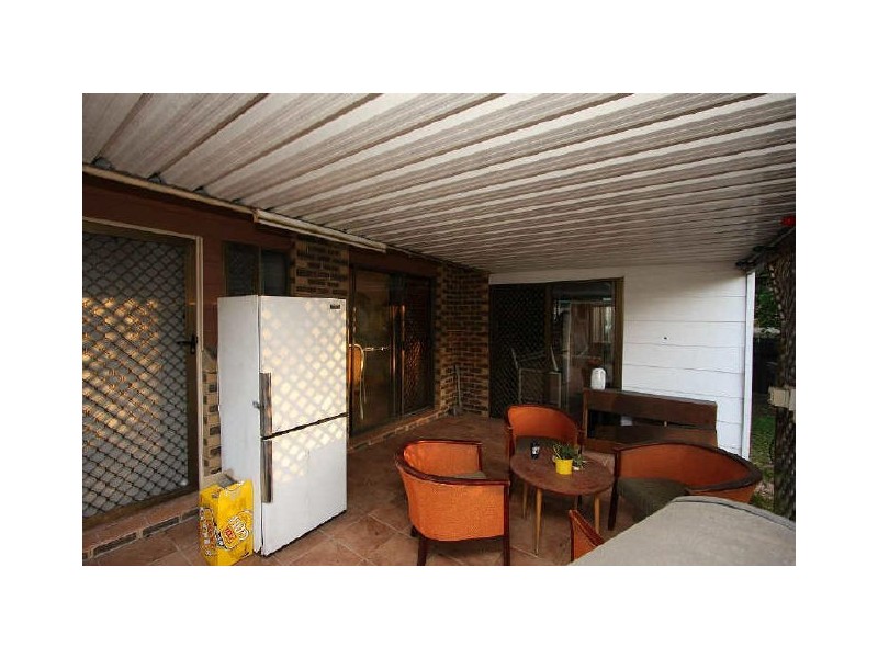 15 Rathbone Street, Hillcrest QLD 4118