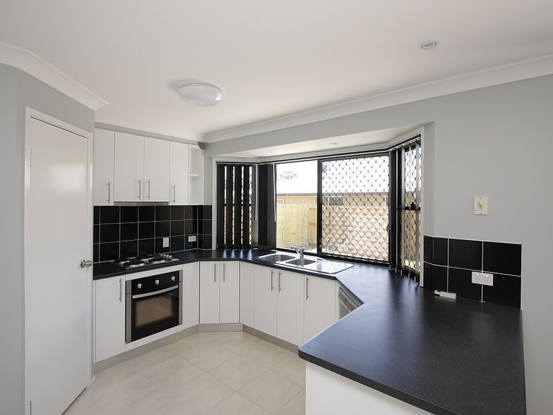 2 Tenielle Street, Boronia Heights QLD 4124