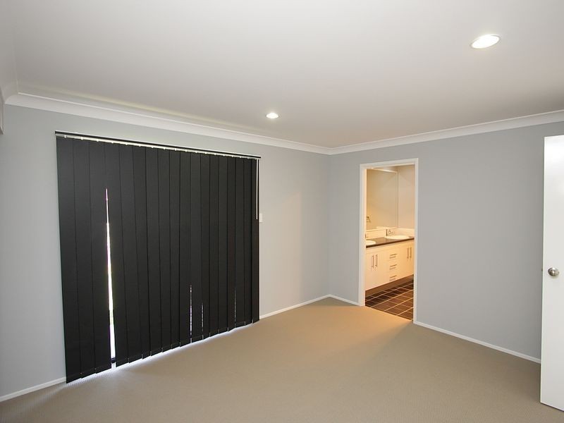 2 Tenielle Street, Boronia Heights QLD 4124