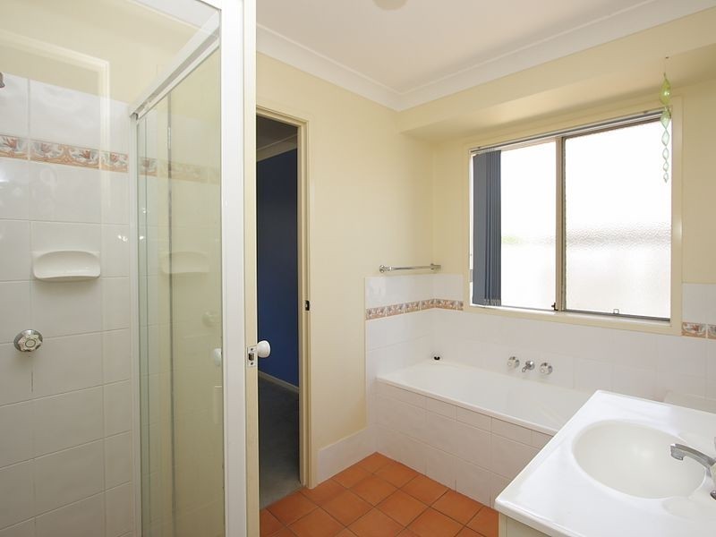 5 Samia Court, Regents Park QLD 4118