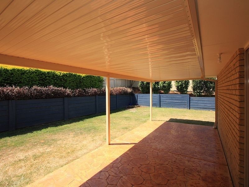 5 Samia Court, Regents Park QLD 4118