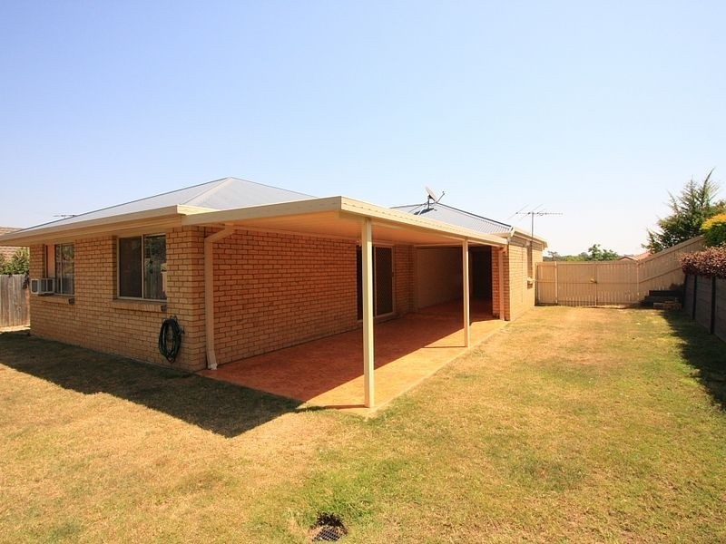 5 Samia Court, Regents Park QLD 4118