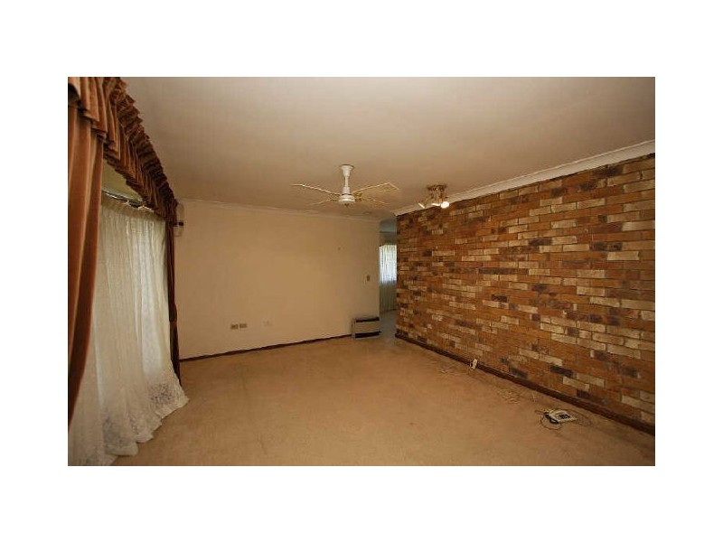 6 Aquila Court, Regents Park QLD 4118