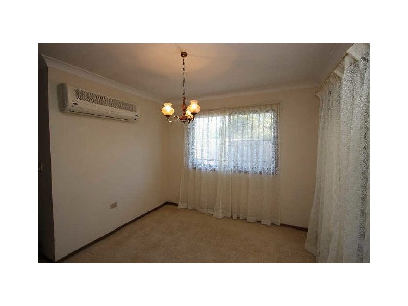 6 Aquila Court, Regents Park QLD 4118