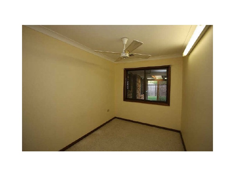 6 Aquila Court, Regents Park QLD 4118