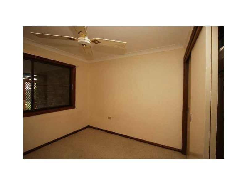 6 Aquila Court, Regents Park QLD 4118