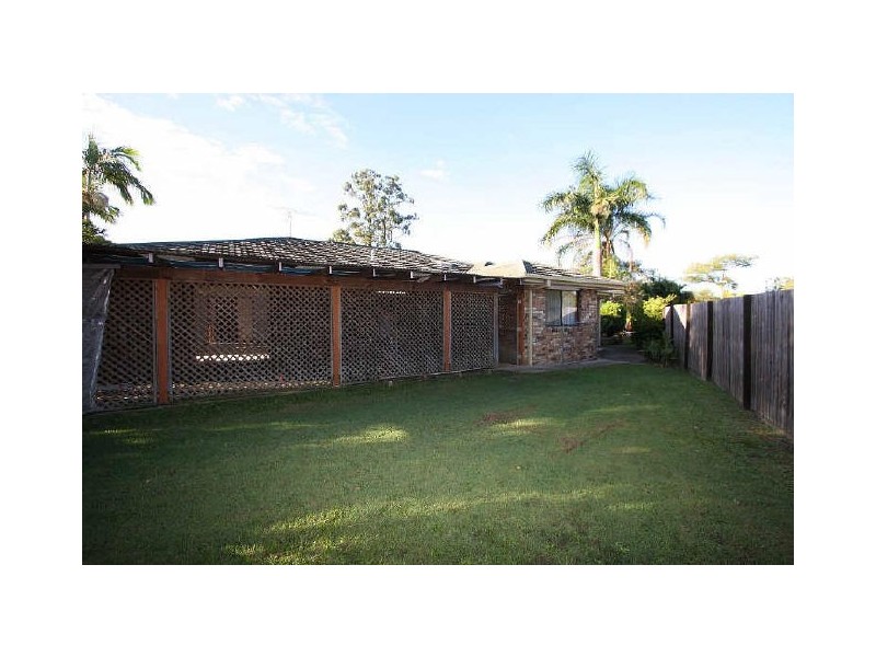 6 Aquila Court, Regents Park QLD 4118