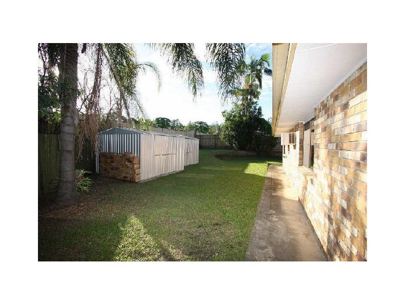 6 Aquila Court, Regents Park QLD 4118